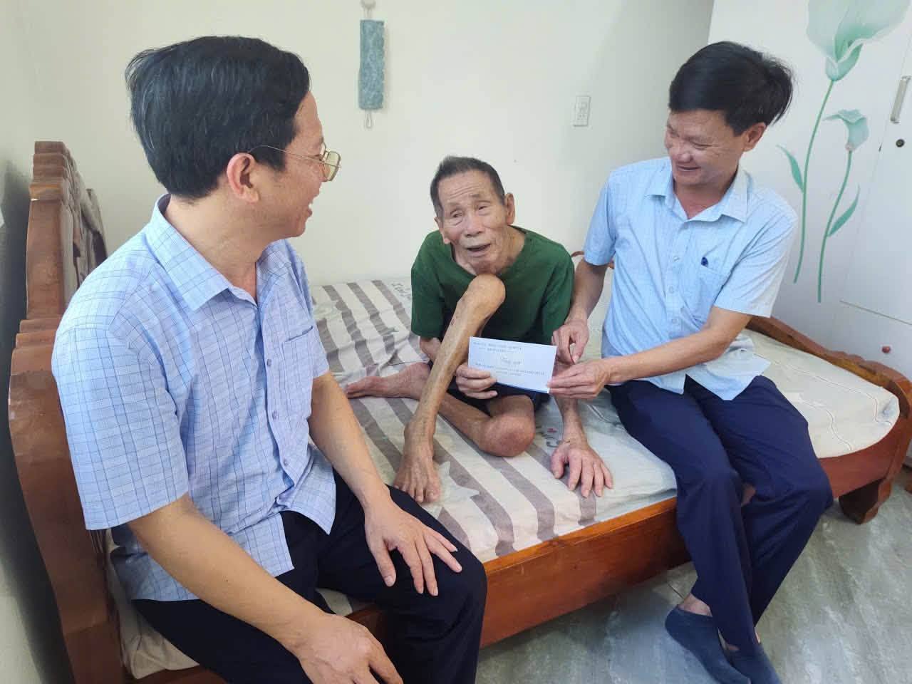 Anh-tin-bai